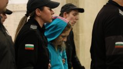 Жената, убила двете си деца във Вакарел, отива в психиатрия