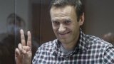 Те са признати за виновни, че са му помагали да продължи с политическата си дейност от затвора