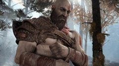 Поредицата God of War

Макар че може да се каже, че скорошното "рестартиране" на поредицата God of War направи голям опит за реабилитиране на главния герой Кратос, той е истински гадняр, независимо дали го осъзнаваме или не. Той се изправя срещу богове, които са по-големи злодеи от самия него, но това не го прави по-малко лош.

Дори и да си затворим очите си за това, че е бил манипулиран да убие собствената си съпруга и дъщеря си в първата игра, Кратос продължава да убива невинни хора - например принцесата на Посейдон в God of War III, чието тяло той използва, за да отвори врата, в резултат на което в крайна сметка тя е смазана. Садизмът на Кратос се разраства значително във втората и третата игра и като теглим чертата, той е направил по-страшни неща и е убил повече хора в различните си игри, отколкото почти всеки друг в този списък.