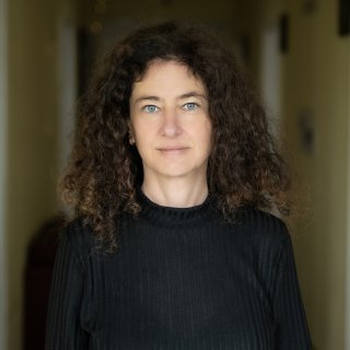 Янина Здравкова