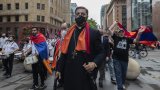 Стигна се дотам, че премиерът да иска да докаже по нагледен начин, че не е обрязан